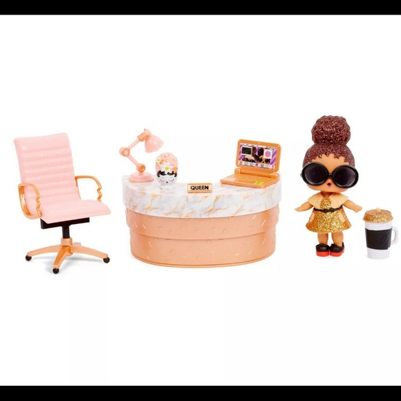 LOL Surprise SCHOOL OFFICE Furniture Boss Queens Series 3 Furniture Set - Picture 6 of 7